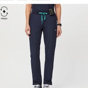 Figs Women's Navy Yola FREEx Lined Skinny Scrub Pants 2.0™